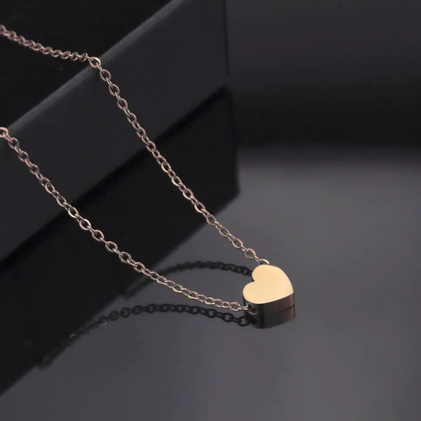 Minimalist Heart Pendant Necklace